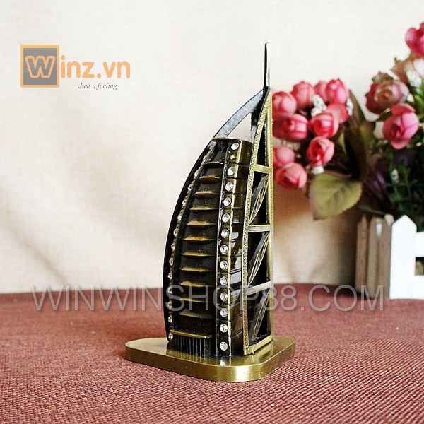 Mô hình khách sạn Burj Al Arab V.2 cao 16 cm
